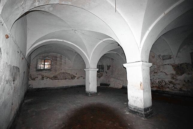 Bild 5: Exklusive Einblicke (2): Gewölbekeller, alte Wohnungen und Dachboden der Schlossbrauerei Espasingen