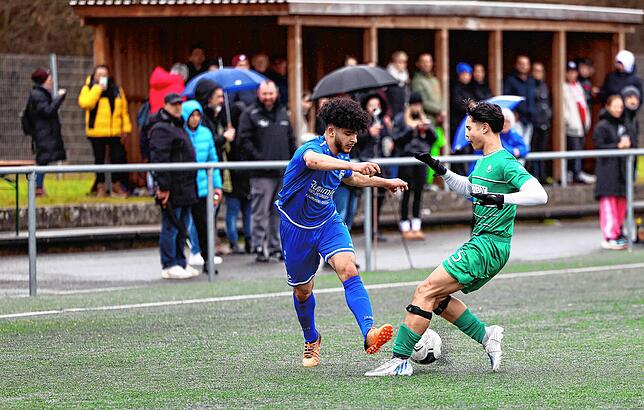 Bild 6: Die besten Bilder der Partie zwischen den B-Jugendteams des FC Radolfzell und der DJK Villingen