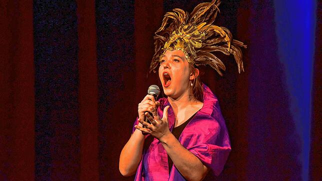 Die Veranstaltung &bdquo;Poetry total&ldquo; mit Fee Brembeck und Sulaiman Masomi am 17. April steht noch fest im Terminplan des ...