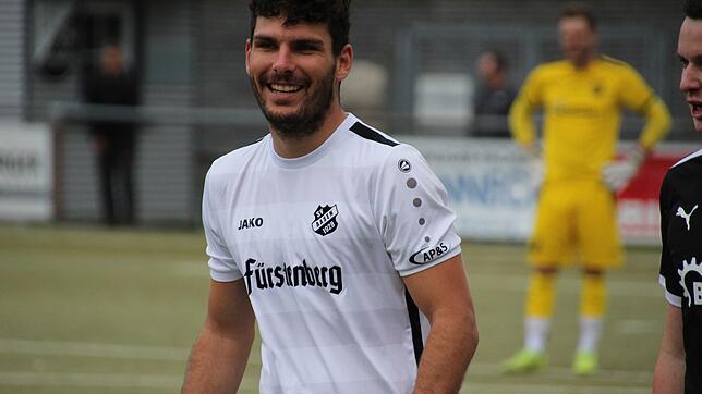 Bild : Aasens Frederik Edbauer gelingt Sieben-Minuten-Hattrick und FC Furtwangen siegt in Marbach