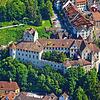 Die Burg ist eine der zentralen Anlaufstellen von Gästen in Meersburg. Das Foto entstand im Juni dieses Jahres. Die Stadt tritt nach ...