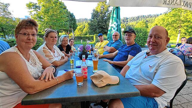 Bild 6: Die Köpfe rauchen bei der dritten SÜDKURIER-Quiznacht in bad Säckingen - das sind die Bilder