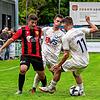 Wirbelwind: Der Rheinfelder Almin Mislimovic (links) dribbelt am Erzinger Valentin Loparco (rechts) vorbei. Auch dessen Teamkollege ...