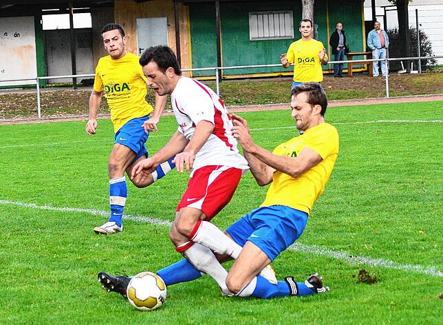 Bild 15: Schnappschüsse aus der Bezirksliga-Saison 2009/2010