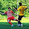 Einen schweren Stand hatte der FV Walbertsweiler-Rengetsweiler (links Tobias Schuhmacher) gegen den FC Gutmadingen (rechts Benjamin Huber).