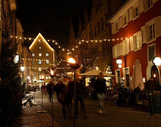 Wie hier in der Zollernstraße wird es auch 2019 besinnlich werden während der Adventszeit. Ein Verzicht auf Christbäume und Co. als ...