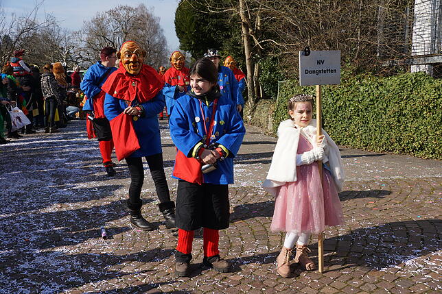 Bild 38: 43. Küssaberger Narrentreffen: Märchenhafte Fasnacht in Rheinheim