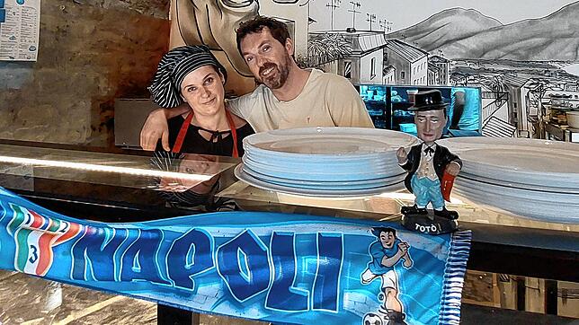 Chefin Jessica Bertorelli und ihr Cousin Alessandro Di Francesco, gelernter Pizzaiolo aus Pescara, der im No.5 Pizza bäckt.