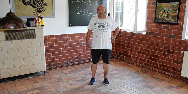 Inzwischen ist der Gastraum ausgeräumt &ndash; und auch wieder trocken.
