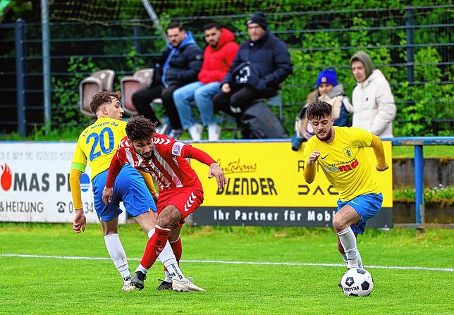 Bild 30: Unsere Bildergalerie vom Verbandsliga-Derby zwischen dem SC Konstanz-Wollmatingen und dem FC Singen