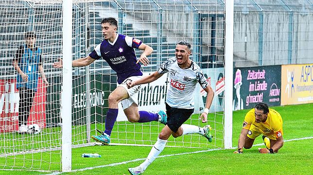 So will Maxime Foulon auch gegen Holzhausen jubeln. Der französische Neuzugang ist wieder zurück im Villinger Kader. Bild: R. Müller