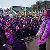 Greta Thunberg spricht zu Zehntausenden von Menschen, die sich versammelt haben, um mehr Maßnahmen zur Bekämpfung des Klimawandels zu ...