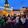 Die Hafenweihnacht, wie sie vor Beginn der Pandemie war. 2021 wird der über die Stadtgrenzen hinaus beliebte Weihnachtsmarkt erneut ...