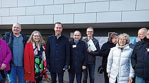 Die Sozialgenossenschaft Friedas Gästehaus stellt das Konzept und die Umbaupläne der evangelischen Kirche im Rahmen ihres Projekts in ...