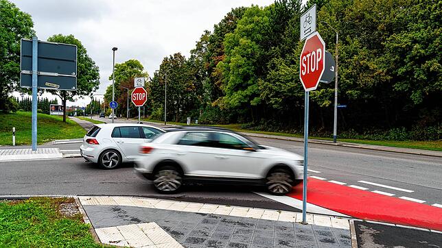 Die Stoppstelle an der Abfahrt der Bundesstraße 33 beim Landratsamt in VS-Villingen wird oft überfahren, hier ein Bild vom Oktober 2021. ...