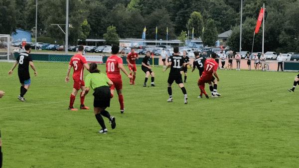 Bild : Bleiben Sie mit uns am Ball: Mit der Gratis-Mail alle Spielberichte, Videos und Bilder der Bezirksliga Schwarzwald auf einen Blick