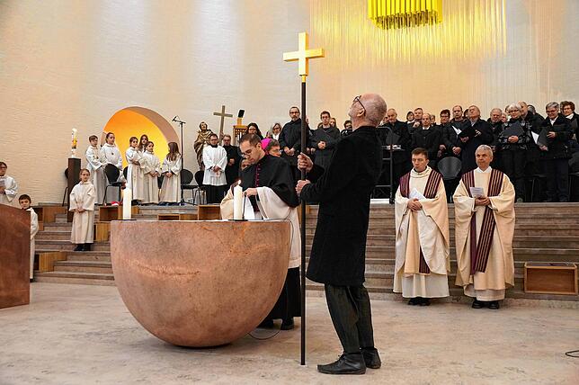 Bild 20: Die schönsten Bilder der Feier der Altarweihe in der Kirche St. Oswald in Stockach (Teil 2)