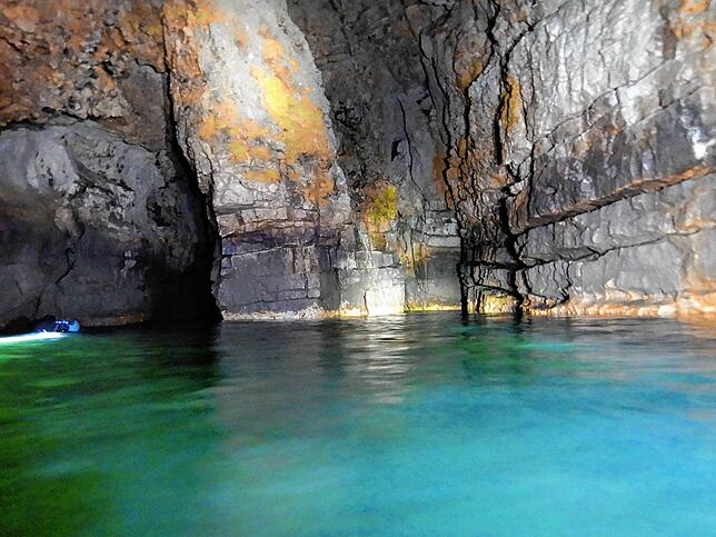 Bild 10: Wie sieht es in der Aachhöhle aus? Wir nehmen Sie mit auf einen virtuellen Tauchgang