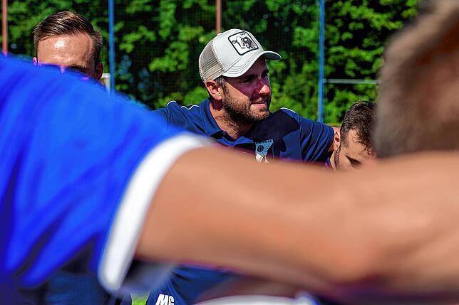 Bild 4: FC Weizen bleibt nach 2:0-Sieg beim FC Huttingen in der Kreisliga A &ndash; und wir haben Bilder