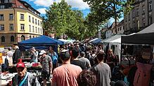 Bild : Konstanz: Schnäppchen gemacht? In Konstanz und Kreuzlingen wird gestöbert und gefeilscht