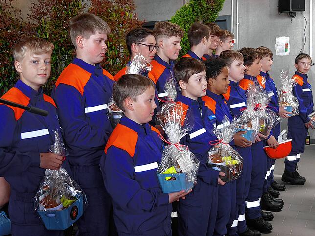 Bild 15: Zwei zukunftsweisende Anlässe als Feiergrund für die Feuerwehr Hilzingen
