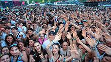 (Archivbild) So viele junge Menschen: Das Campus-Festival wie hier im Mai 2024 gehört zu den Dingen, die Konstanz für eine ganze ...