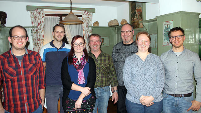 Vorstand des MV Achdorf von links: Martin Maurer, Patrick Müller, Silvia Bruder, Alexander Erhart, Markus Müller, Johanna Kaiser, ...