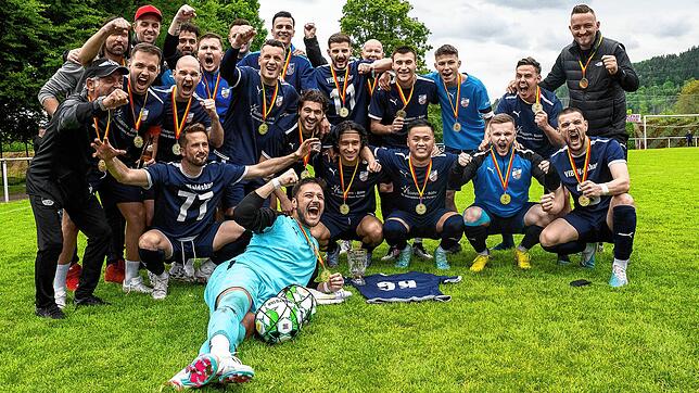 Pokalsieger 2023: Zum zweiten Mal seit 2002 holte sich der VfB Waldshut den Bezirkspokal. Nach einem spannenden und hochklassigen Finale ...
