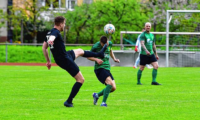 Bild 26: SV Herten setzt sich mit 4:2 bei der SG FC Wehr/Brennet durch &ndash; und wir haben Bilder!
