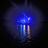 Mit Booten der WaPo, der DLRG und der Feuerwehr suchten die Einsatzkräfte Samstagnacht, 19. Juli, den vermissten Schwimmer.