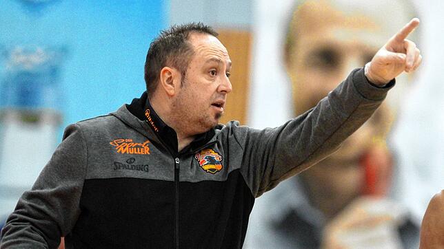 Panthers-Trainer Alen Velcic will sich mit seinem Team wieder aufs Sportliche konzentrieren. Velcic gibt sich entspannt, was die jüngste ...