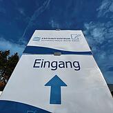 Am 22. Januar wurde das Kreisimpfzentrum in VS-Schwenningen eröffnet. Es erhält zu wenig Impfstoff, bemängelt dere Landrat. Deshalb sei ...