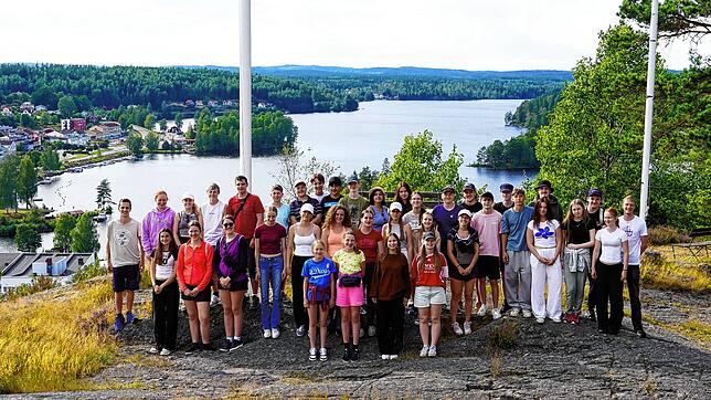 Die Gruppe erlebte zwei abwechslungsreiche Wochen in Schweden – hier bei der Besichtigung des größten Freilichtmuseums Westschwedens, wo ...