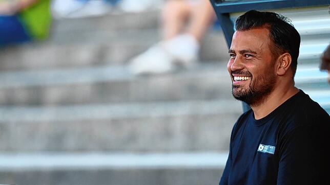 Trainer Ertan Tasdemirci und der VfR Stockach reichte eine gute erste Halbzeit, um den FC Gutmadingen zu besiegen. Die Partie endet mit 5:1.