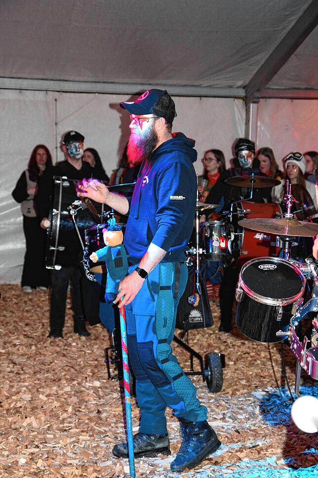 Bild 25: Gigantische Partynacht in Nöggenschwiel: 700 Guggenmusiker rocken mit DJs in drei Zelten!