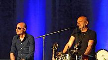 Das Duo &bdquo;Die Feisten&ldquo; begeistert die Zuschauer im ausverkauften Gloria Theater. Bild: Susanne Schleinzer-Bilal