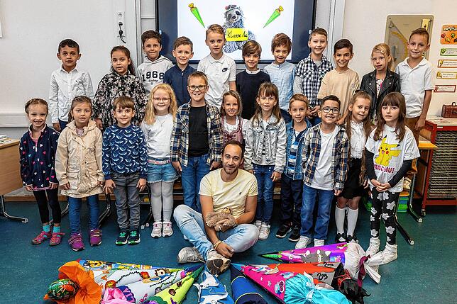 Die Klasse 1a der Hebelschule Gottmadingen mit ihrem Klassenlehrer Björn Schlegel.