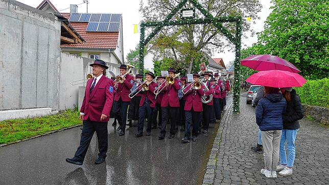 Bild 33: Bilder vom Georgiritt in Limpach im Deggenhausertal am Muttertag