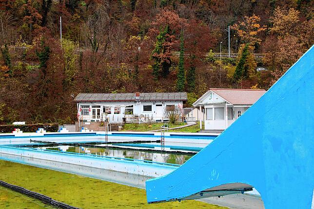 Bild 7: Vorher-Nachher-Fotos: So hat sich das Freibad Waldshut während der Sanierung verändert
