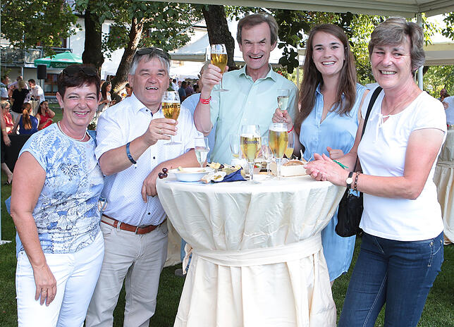 Bild 18: Großes Treffen beim Fest der Pferde: lauschige Atmosphäre im Frese-Garten