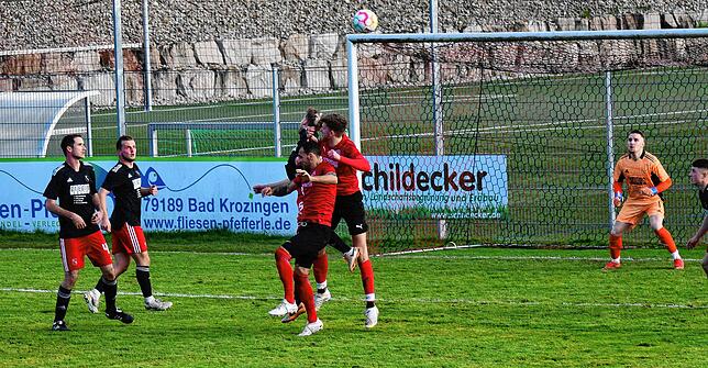 Bild 12: VfR Bad Bellingen besiegt den FC Hochrhein mit 4:1 &ndash; und wir haben Bilder!