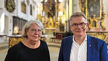 Kirchenmitarbeiterin Renate Engesser und Stadtpfarrer Bernd Walter in der Franziskanerkirche, wo sich einige Tage zuvor ein ...