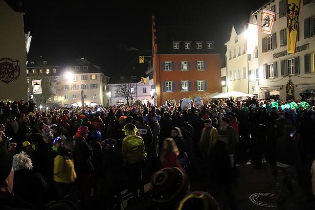 Monsterkonzert am Vorabend des Narrentags &ndash; und die Hofstatt ist voll.