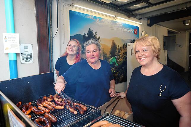 Bild 28: Gassenfreitag am 6. Juni: Hier feiern Einheimische und Besucher in Konstanz