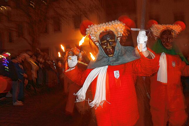 Bild 19: Nachtumzug beim Viererbund: Narrentag gipfelt in mystischer Stimmung beim Nachtumzug