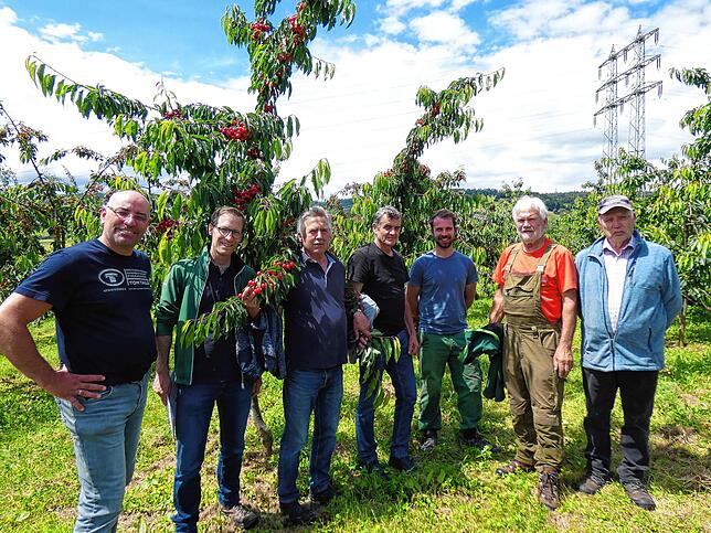 Franz Indlekofer, Thomas Amann, Jürgen Winkler, Georg Bächle, Josef Winkler, Pflanzenschutzexperte Matthias Bernhard und Matthias ...