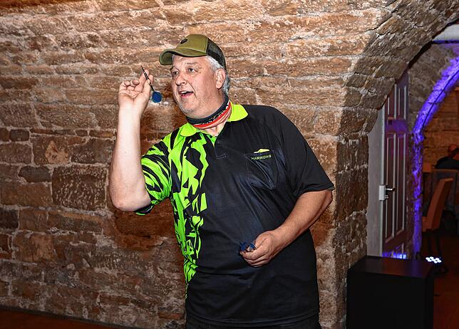Der 54 jährige Uwe Wiede ist der &bdquo;Motor&ldquo; der Dart-Gruppe in Donaueschingen.