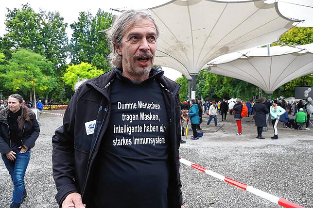 Matthias Nedele aus Reutlingen: „Corona ist nur wie eine Grippe. Masken bringen nichts. Unsere Freiheit ist mir wichtig.“
