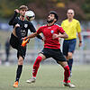 Da war die Welt noch in Ordnung: Szenen aus der ersten Hälfte der Bezirksliga-Partie zwischen dem SC Konstanz-Wollmatingen (rechts ...