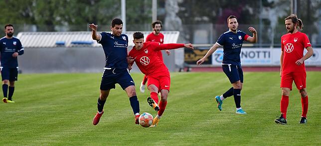 Bild 22: FC Tiengen 08 zieht durch ein 4:2 gegen den VfB Waldshut ins Pokalfinale ein